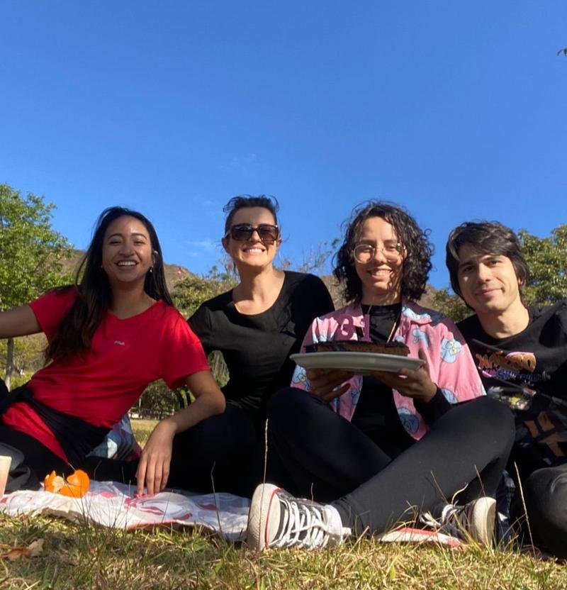 Piquenique de aniversário de uma moradora